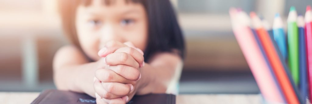 ¿La oración en las escuelas públicas: una amenaza para la libertad religiosa?