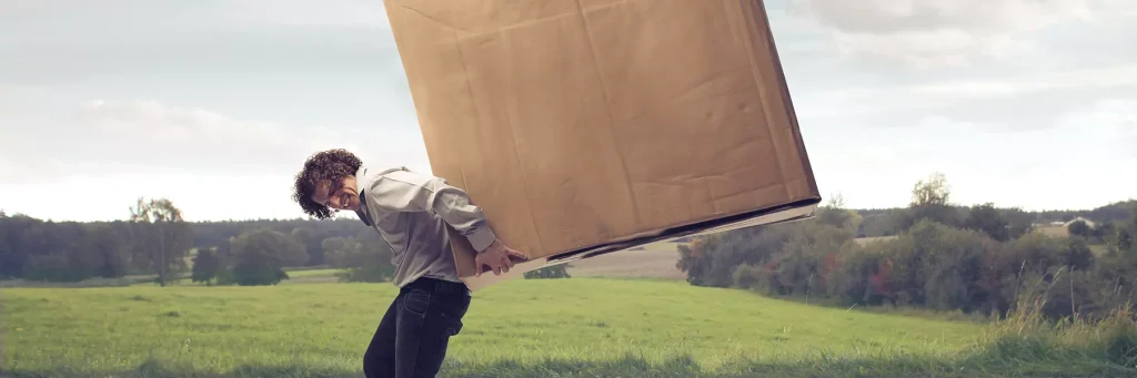 ¿Te sientes agobiado? 10 versículos bíblicos para aliviar la carga