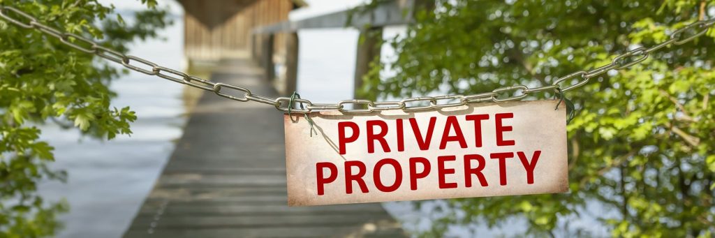 O Papa critica a propriedade privada