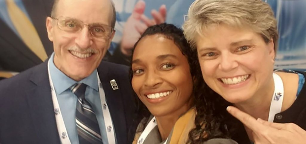 Чили от TLC се среща с „Бачелорс“!