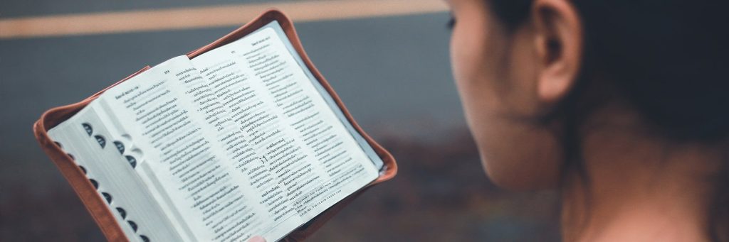 Biblia interzisă în școli: Legea „pornografică” din Utah în acțiune